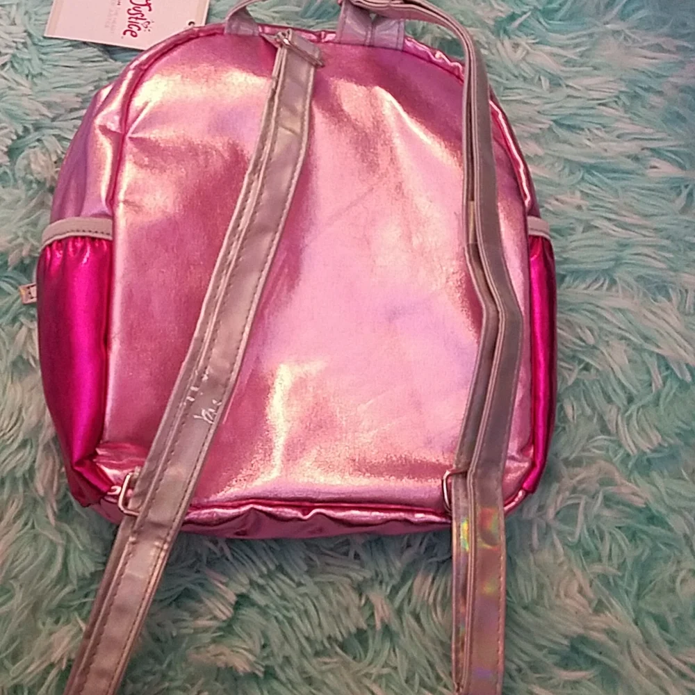 Backpack - Picture 2 of 4